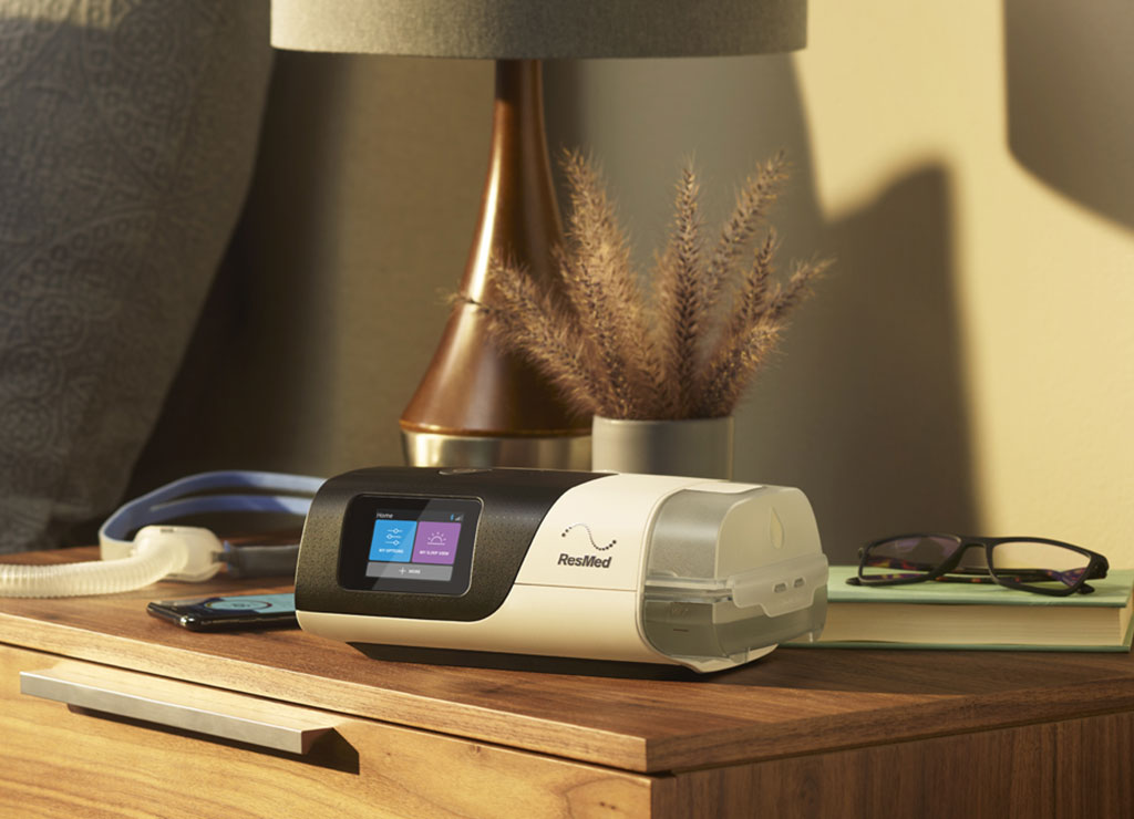 AirSense 11 AutoSet CPAP with Integrated Humidifier